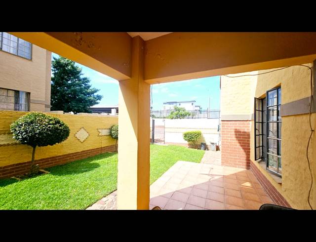 3 BEDROOM SECTIONAL TITLE FOR SALE IN SAFARI GARDENS
